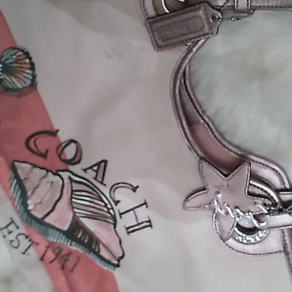 Coach Bag - Picture 2 of 4